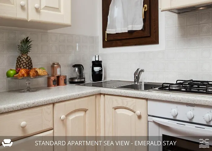 Homey Experience - Emerald Valley Sea View Appartement